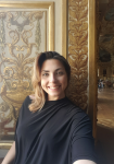 Louvre-selfie-diane-kroe-origami-top